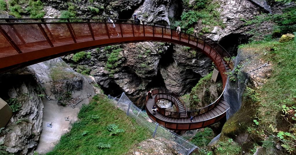 Die Helix Wendeltreppe in der Liechtensteinklamm helix wendeltreppe liechtensteinklamm