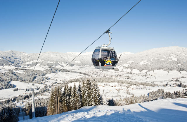 Altenmarkt-Zauchensee-Tourismus_Landschaft_Ort_Natur_Winter_Hochbifangbahn-1